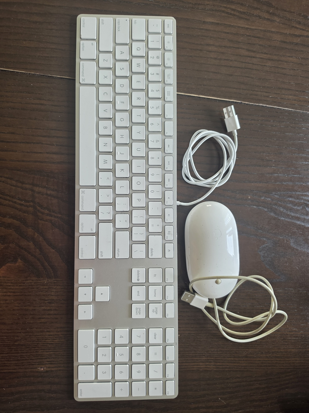 Apple White Wired Keyboard and Mouse Set